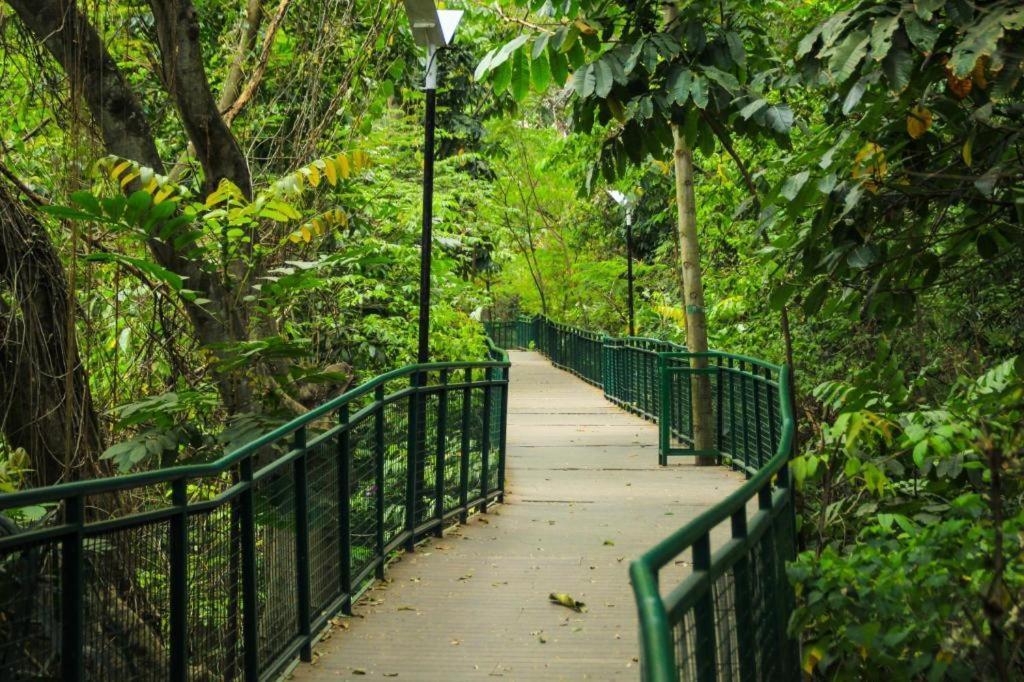 Hotel Cemerlang Bandung Ngoại thất bức ảnh