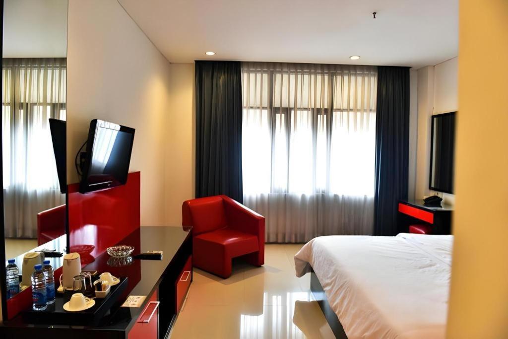 Hotel Cemerlang Bandung Ngoại thất bức ảnh