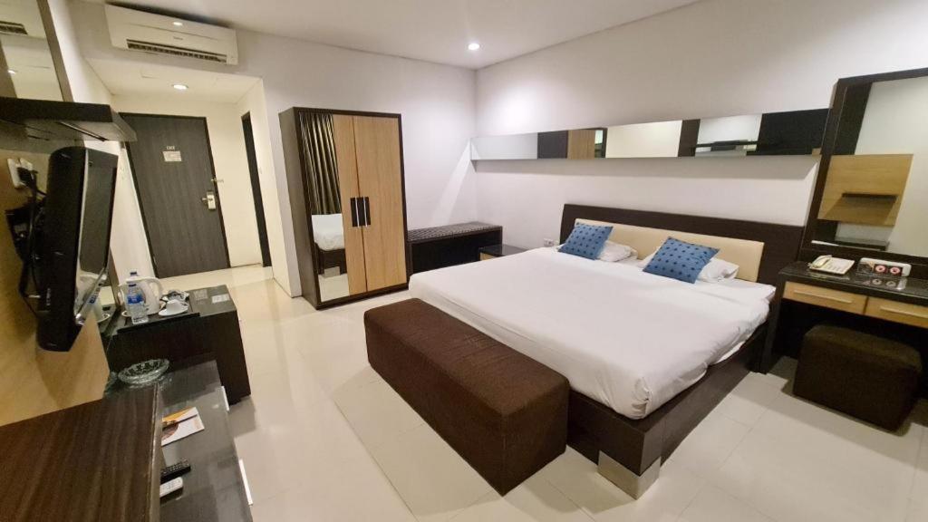 Hotel Cemerlang Bandung Ngoại thất bức ảnh