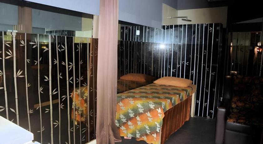 Hotel Cemerlang Bandung Ngoại thất bức ảnh